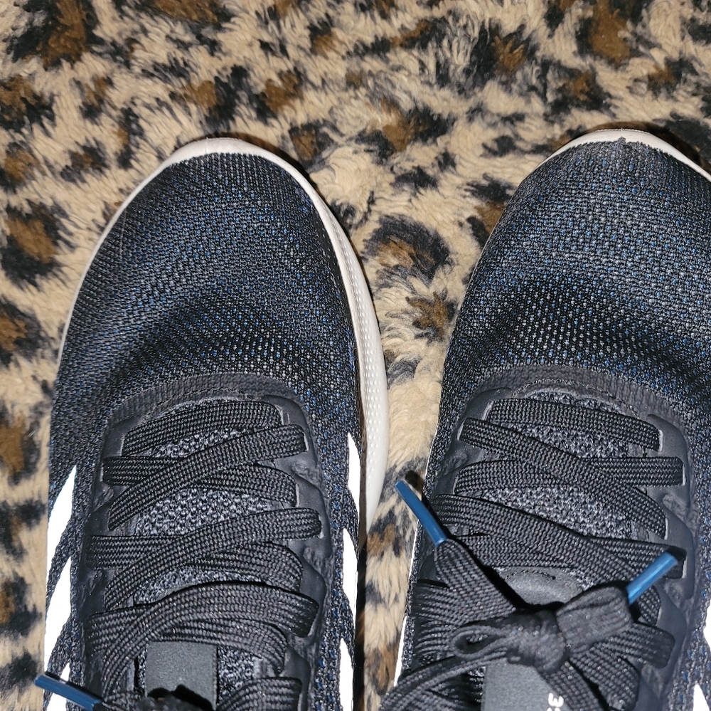 Adidas Bounce Men size 7